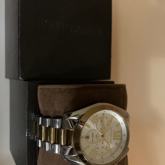 Michael Kors Watch - Picture 3 of 10